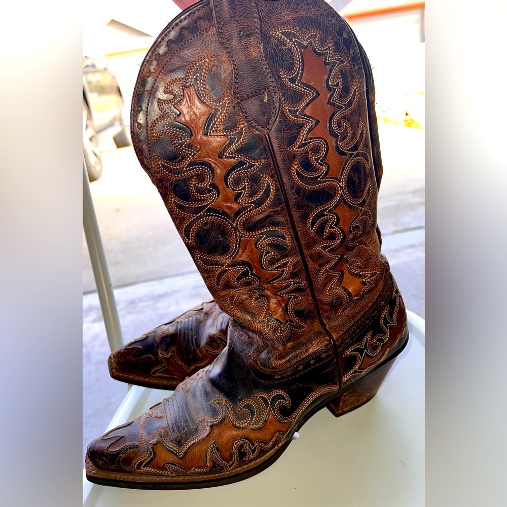 Ariat Boots, size 7B, good condition!